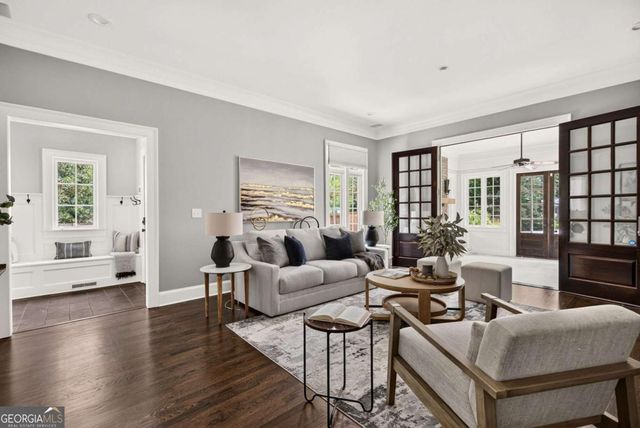 607 E Paces Ferry Road NE, Atlanta, GA 30305