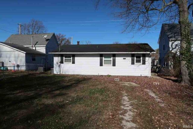 317 E Oak Street, Boonville, IN 47601