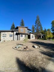 223 N Idaho Club Dr., Sandpoint, ID 83864