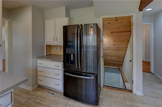5300 Sycamore Drive, Roeland Park, KS 66205
