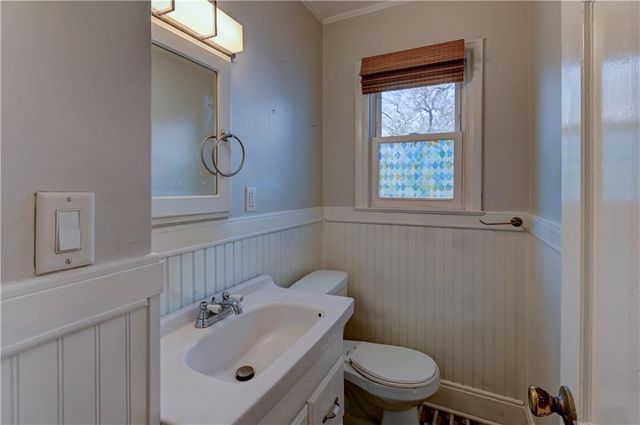 5300 Sycamore Drive, Roeland Park, KS 66205