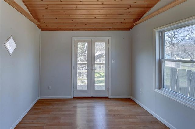 5300 Sycamore Drive, Roeland Park, KS 66205