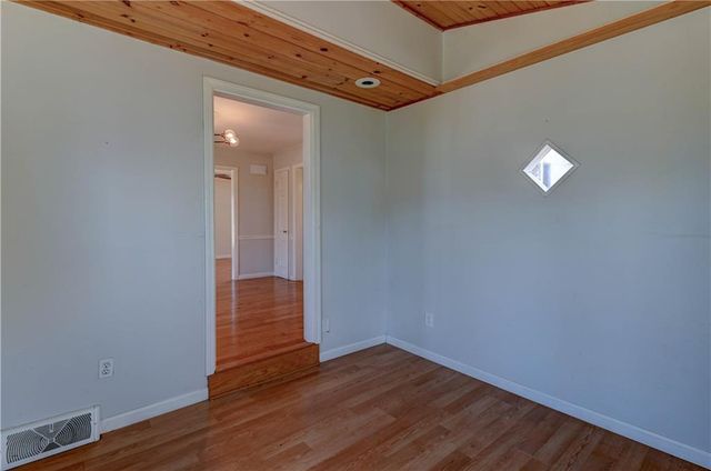 5300 Sycamore Drive, Roeland Park, KS 66205