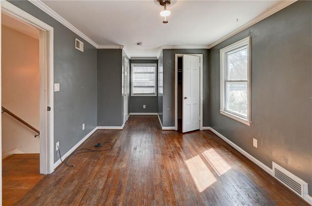 5300 Sycamore Drive, Roeland Park, KS 66205