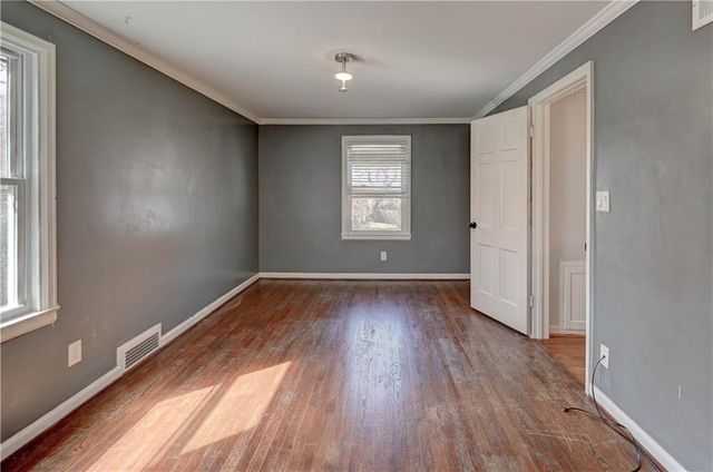 5300 Sycamore Drive, Roeland Park, KS 66205