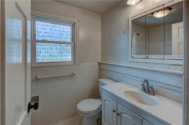 5300 Sycamore Drive, Roeland Park, KS 66205