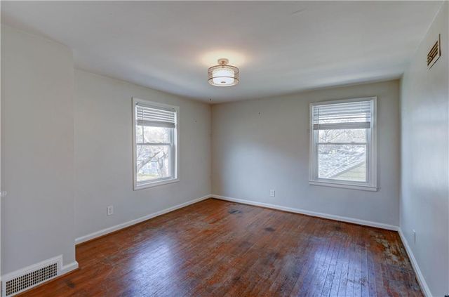 5300 Sycamore Drive, Roeland Park, KS 66205