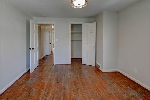 5300 Sycamore Drive, Roeland Park, KS 66205
