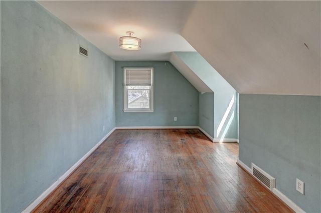 5300 Sycamore Drive, Roeland Park, KS 66205