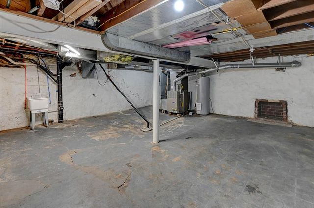 5300 Sycamore Drive, Roeland Park, KS 66205