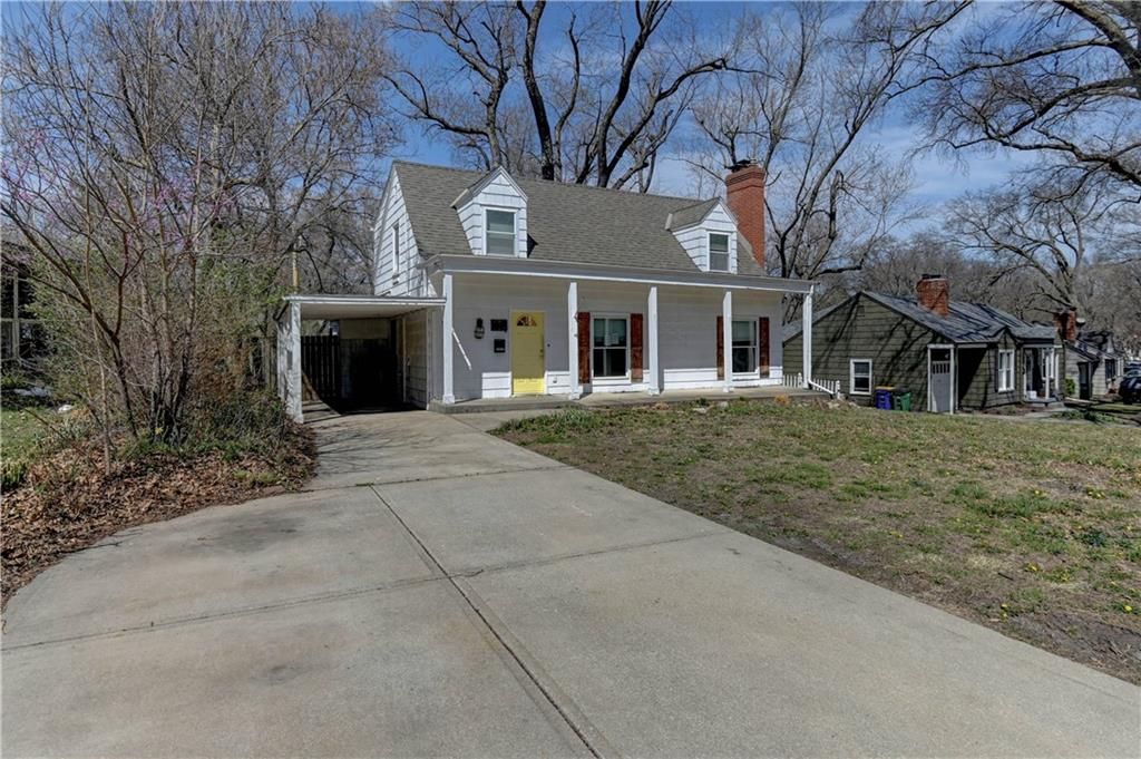 5300 Sycamore Drive, Roeland Park, KS 66205