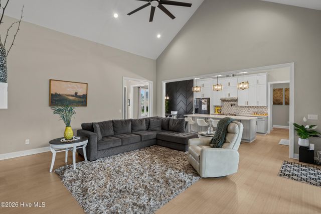 9442 Old Salem Way NW, Calabash, NC 28467