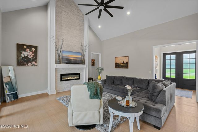 9442 Old Salem Way NW, Calabash, NC 28467