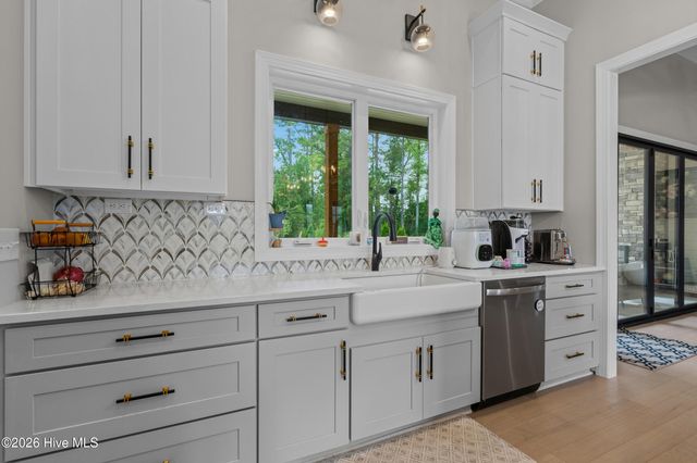 9442 Old Salem Way NW, Calabash, NC 28467