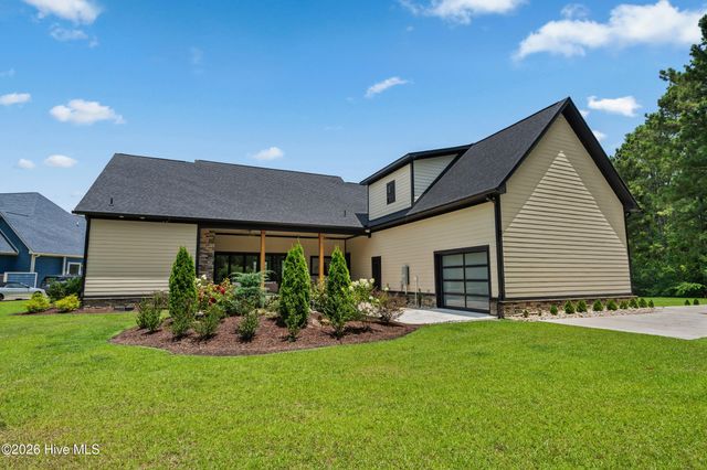 9442 Old Salem Way NW, Calabash, NC 28467