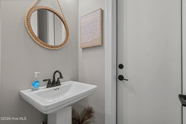 9442 Old Salem Way NW, Calabash, NC 28467