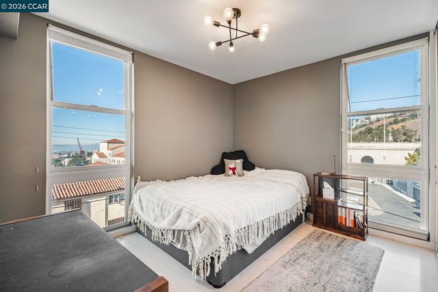 2 Panoramic Way 304, Berkeley, CA 94704