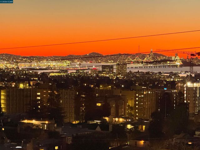 2 Panoramic Way 304, Berkeley, CA 94704