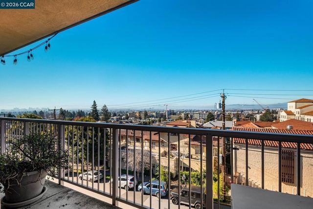 2 Panoramic Way 304, Berkeley, CA 94704