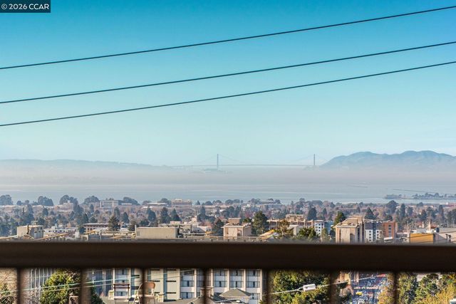 2 Panoramic Way 304, Berkeley, CA 94704