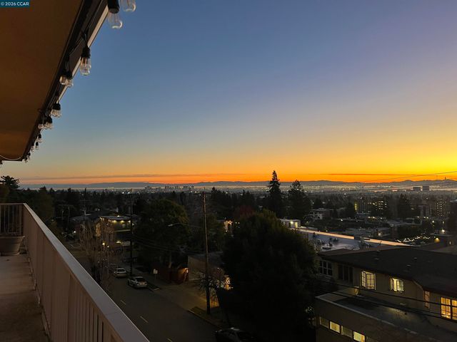 2 Panoramic Way 304, Berkeley, CA 94704