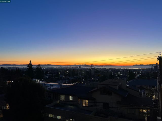 2 Panoramic Way 304, Berkeley, CA 94704