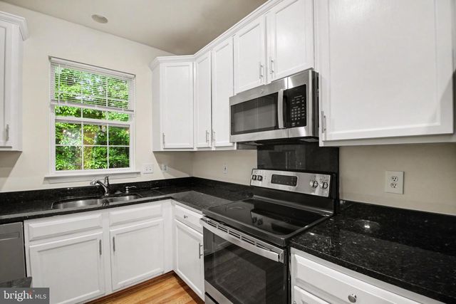 9308 PAUL DR, Manassas Park, VA 20111
