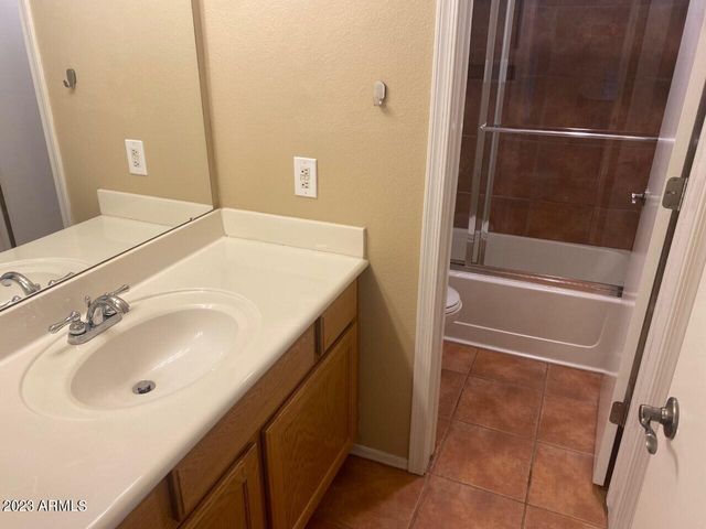1880 E Morten Avenue 106, Phoenix, AZ 85020