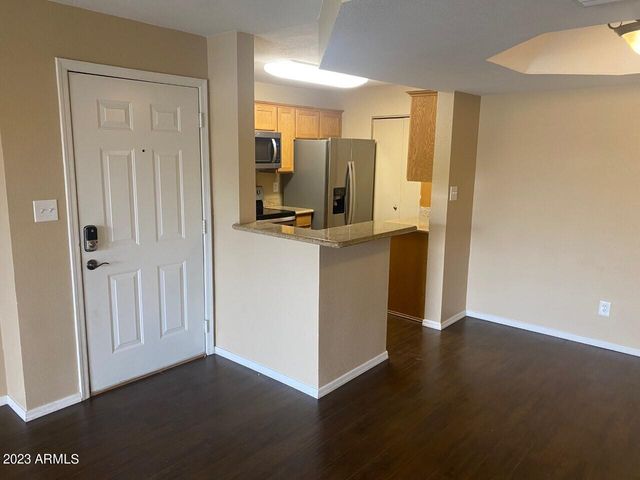 1880 E Morten Avenue 106, Phoenix, AZ 85020