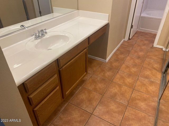 1880 E Morten Avenue 106, Phoenix, AZ 85020