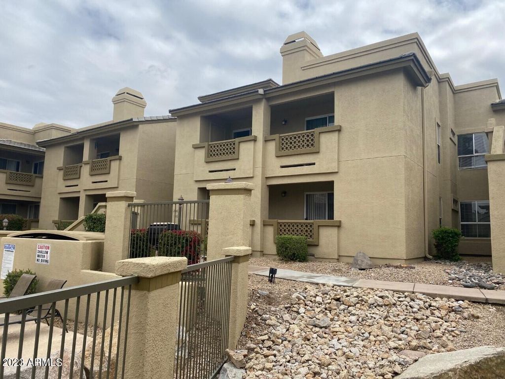 1880 E Morten Avenue 106, Phoenix, AZ 85020