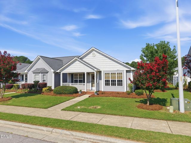 488 Pinecroft Drive, Clayton, NC 27520