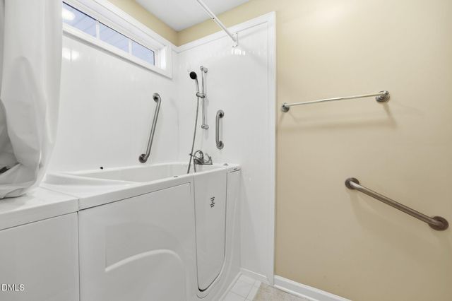 488 Pinecroft Drive, Clayton, NC 27520