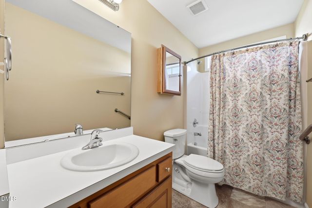 488 Pinecroft Drive, Clayton, NC 27520