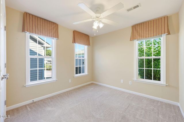 488 Pinecroft Drive, Clayton, NC 27520