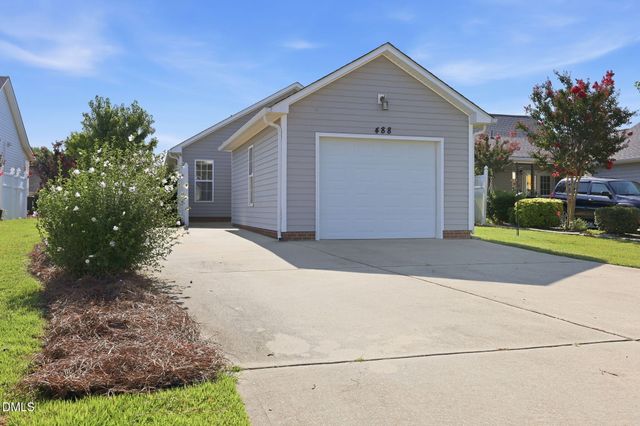 488 Pinecroft Drive, Clayton, NC 27520