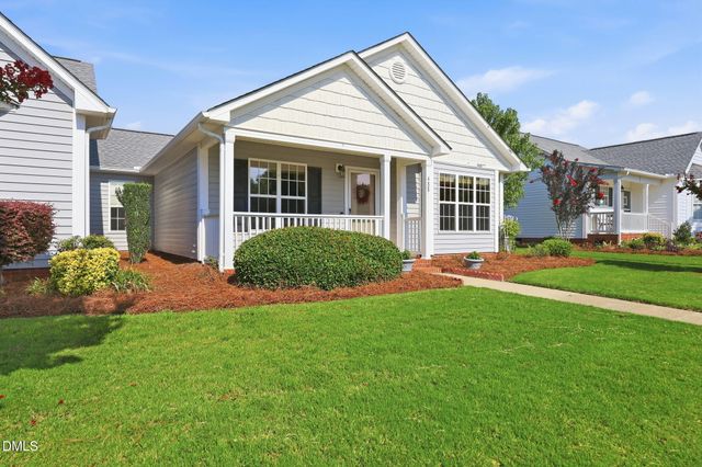 488 Pinecroft Drive, Clayton, NC 27520