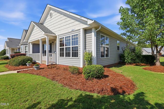 488 Pinecroft Drive, Clayton, NC 27520