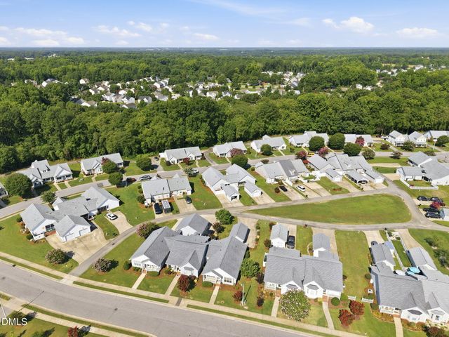 488 Pinecroft Drive, Clayton, NC 27520
