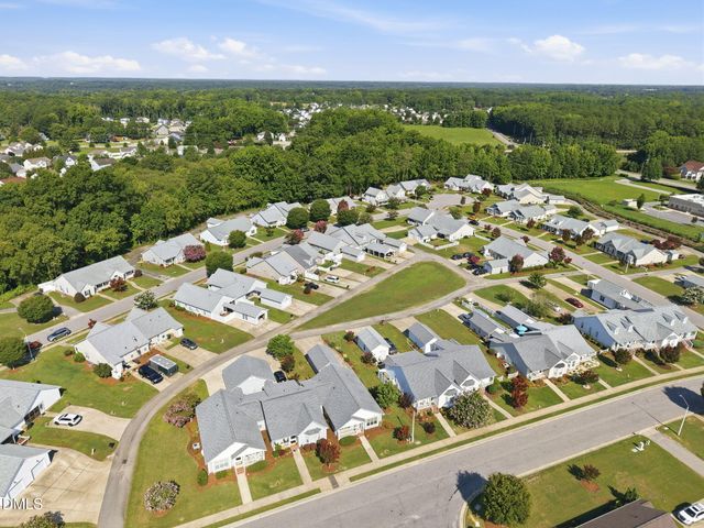 488 Pinecroft Drive, Clayton, NC 27520