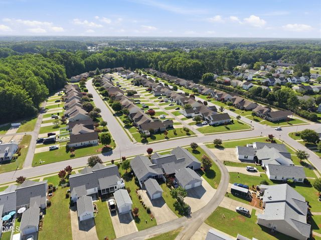 488 Pinecroft Drive, Clayton, NC 27520