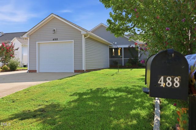 488 Pinecroft Drive, Clayton, NC 27520
