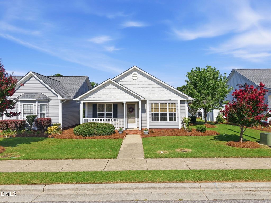 488 Pinecroft Drive, Clayton, NC 27520