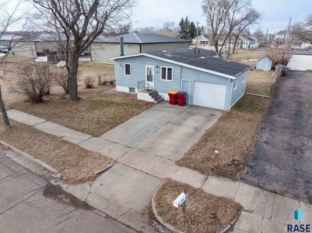 3909 S Glendale Ave Avenue, Sioux Falls, SD 57105