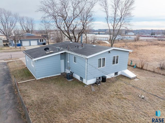 3909 S Glendale Ave Avenue, Sioux Falls, SD 57105