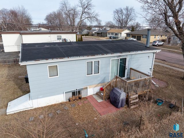 3909 S Glendale Ave Avenue, Sioux Falls, SD 57105