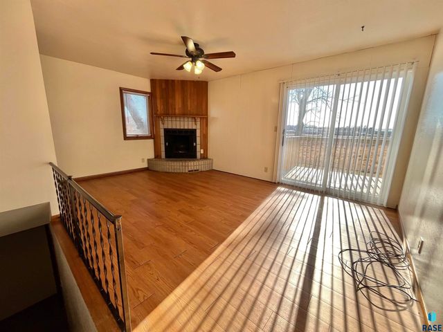 3909 S Glendale Ave Avenue, Sioux Falls, SD 57105