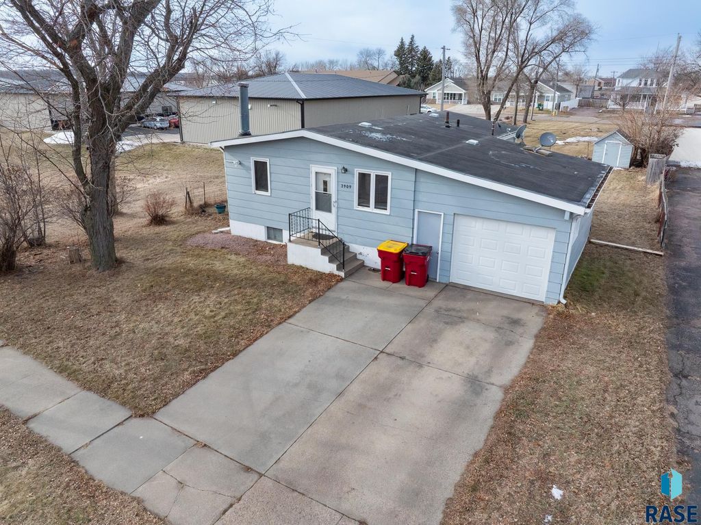 3909 S Glendale Ave Avenue, Sioux Falls, SD 57105