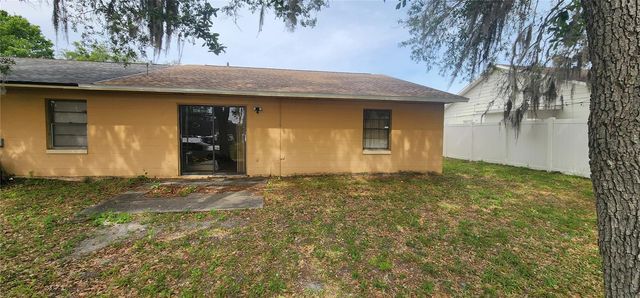 2120 W MARTIN STREET, Kissimmee, FL 34741
