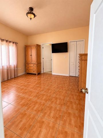8010 NW 186th Terrace, Hialeah, FL 33015